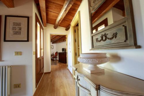 Atenea Luxury Suites — Photo 2
