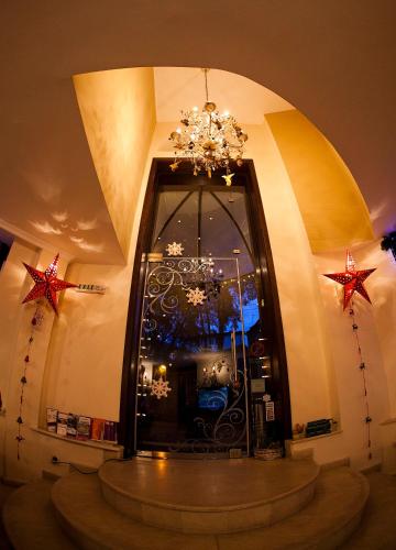 Hi Boutique Hotel - image 2