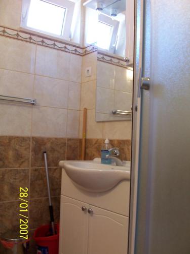 Comfort One-Bedroom Apartment with Balcony and Sea View image 2