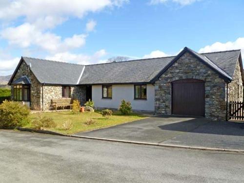 

Y Gilfach