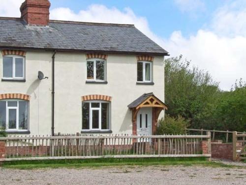 Peaceful Cottage, Wormbridge, Herefordshire