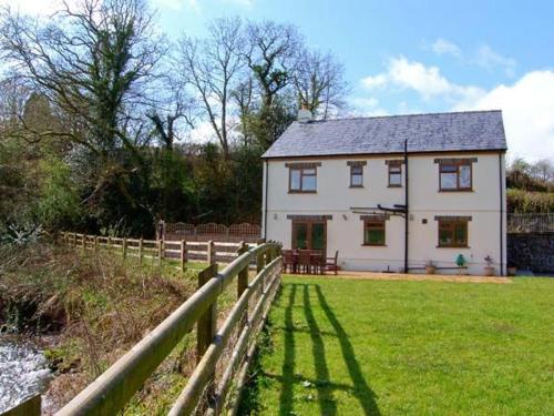 Cennen Lodge, Llandeilo, West Wales