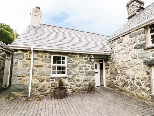 Hen Gelligemlyn - The Annexe - image 11