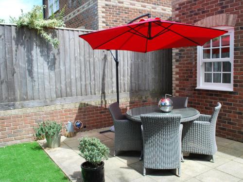 4 The Old Smithy in Freshwater South