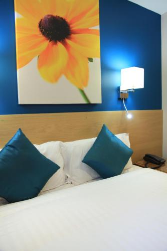 Sheriff Hotel - image 6