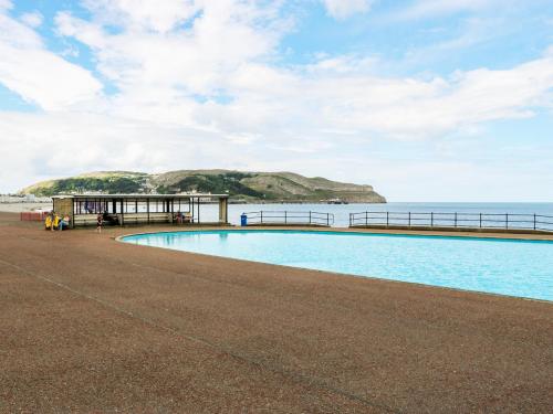 Little Orme View - image 8