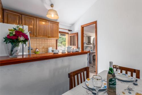 Areti Apartments in Poros