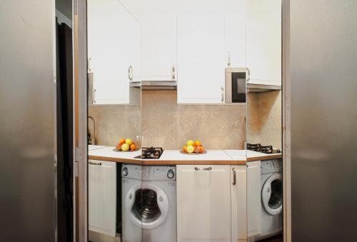 Santa Cecilia Apartment in Via del Corso, Rome (photo 6)