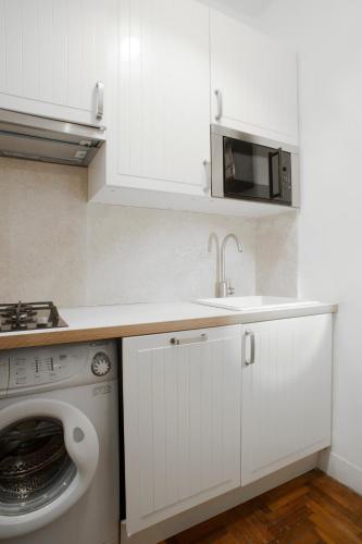 Santa Cecilia Apartment in Via del Corso, Rome (photo 7)