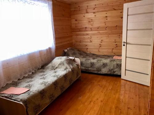 Guest house Nephritis