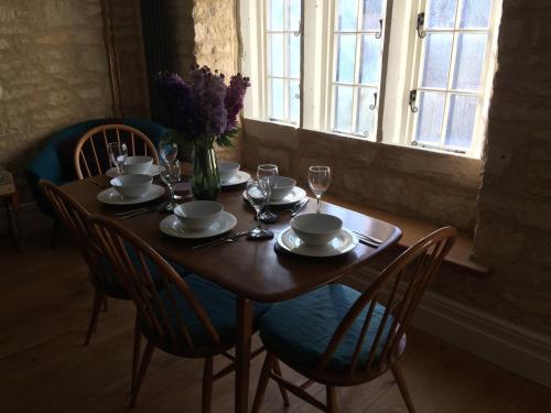 Upper Flat, The Manse, Painswick in Painswick