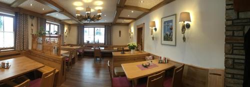 Restaurant, Gasthof Botenwirt in Faistenau