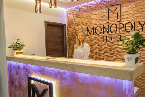 Monopoly Hotel - image 9