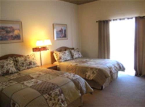 2 double beds