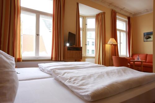Comfort Double or Twin Room image 4