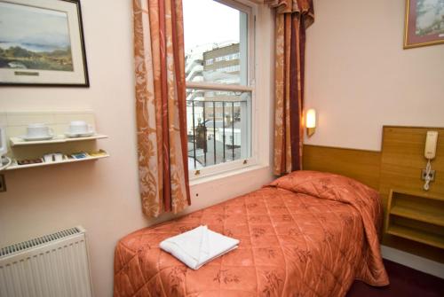 Alexandra Hotel - main image