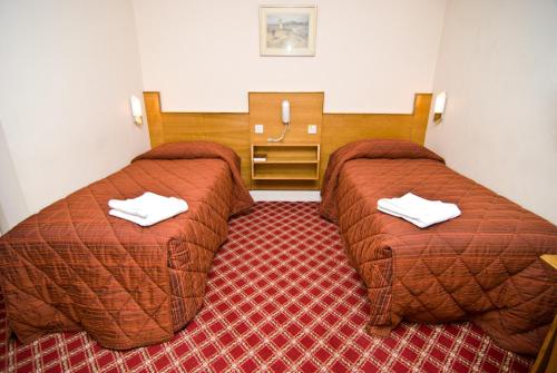 Alexandra Hotel - image 12
