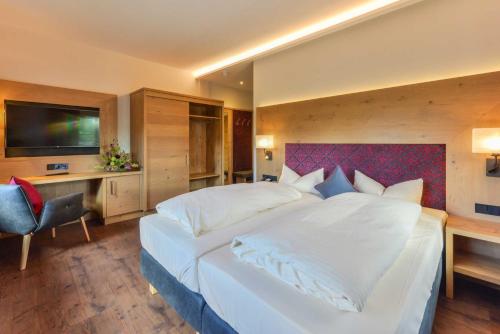 Posthotel Hofherr 75m von Königsdorf entfernt