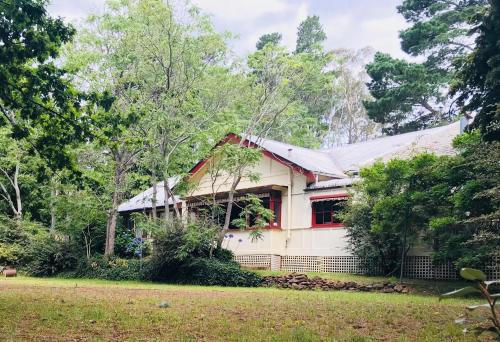 Buitenkant, The Chalet Guesthouse And Studio in Medlow Bath