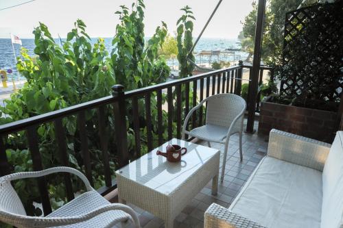 Spyrou Studios & Apartments