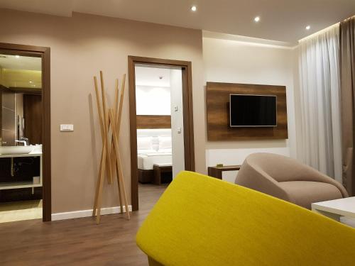 Perla Luxury - image 2