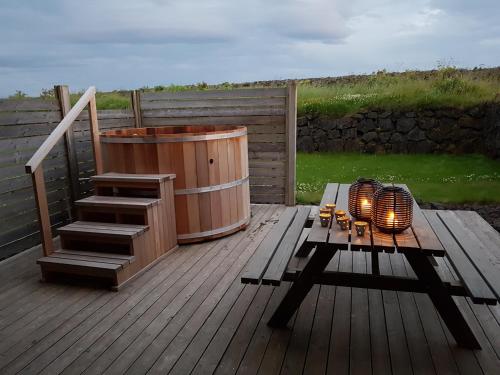 Karstais baseins, Barn house by the sea in Stokkseyri