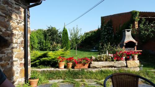 A szálláshely kívülről, Casa de piedra en Muga de Alba in Egyéb