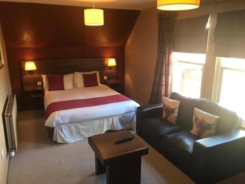 Chieftain Hotel - image 12