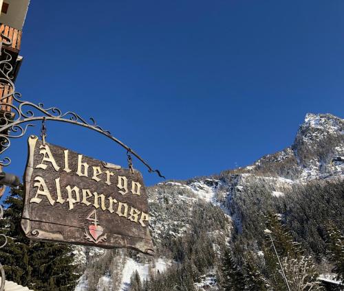 Albergo Alpenrose Ski&Bike Mountain Hotel
