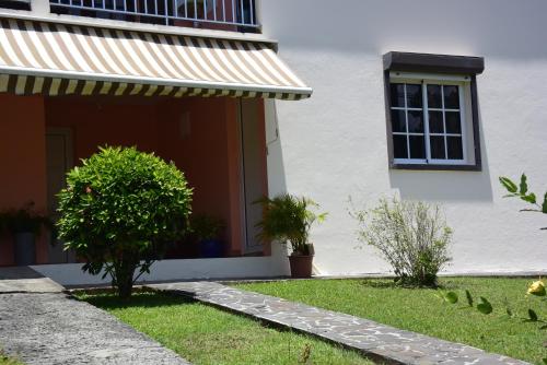 Entrance, Chez Momo et Dany in Bas Vent