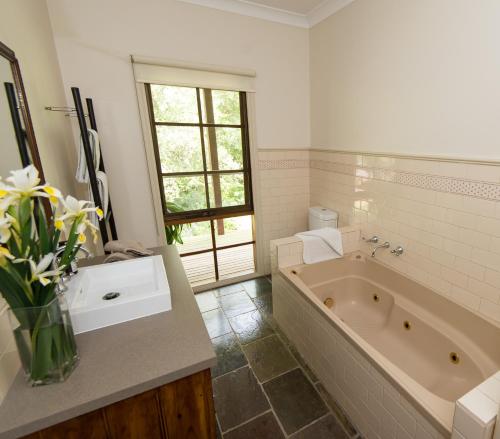 Hollyhock The 5-star Hollyhock offers comfort and convenience whether youre on business or holiday in Daylesford and Macedon Ranges. The property has everything you need for a comfortable stay. Service-minded 