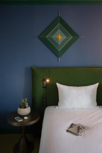 2 double beds