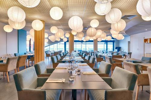 ห้องอาหาร, Baya Hotel in แคปบริตง