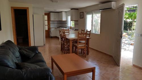Chalet Bacarot in Petrel