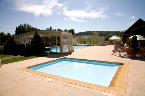 Hôtel Restaurant Plaisance-Piscine couverte et chauffée- Proche Sarlat-