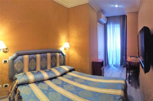 939 Hotel Ideally located in the prime touristic area of Spagna, 939 Hotel promises a relaxing and wonderful visit. The property features a wide range of facilities to make your stay a pleasant experience. Faci