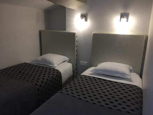 Hotel Du Pont Vieux - image 2