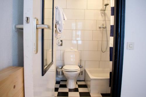 Hotel Beez - image 10
