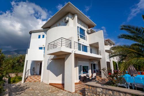 Royal Villas - image 4