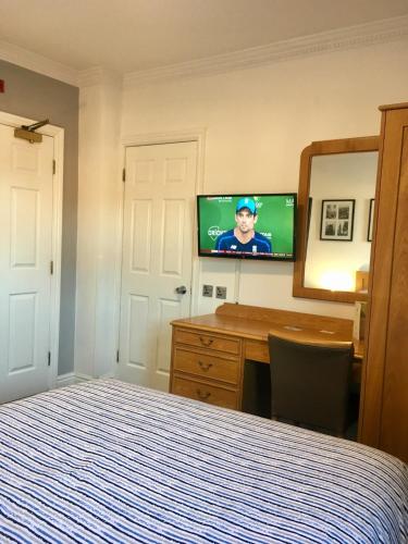 Globe Inn - image 5