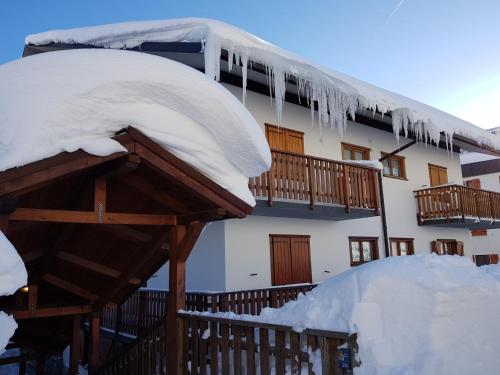  Apartment La Gleisa 3 in Sestriere