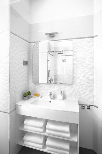 Apartment image 6