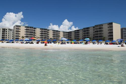 Holiday Surf and Racquet Club