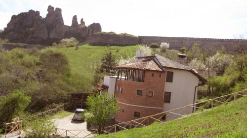 Castle Cottage Bed & Breakfast, 