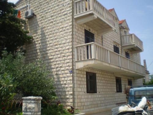 Apartments with a parking space Supetar Brac - 11278 - image 6