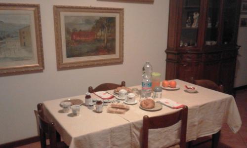 Ēdiens un dzērieni, Al Calypso in Curtatone