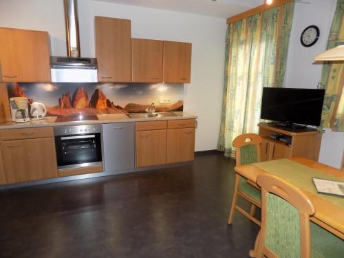 virtuve, Appartements Obergollerhof in Assling