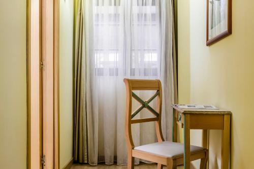 Exe Domus Aurea - image 3