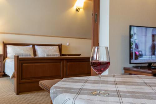 One-Bedroom Apartment (2 Adults + 2 Children) image 10
