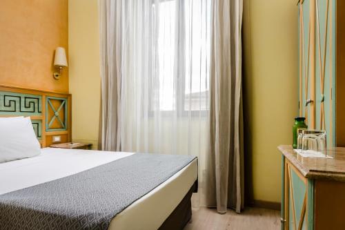 Exe Domus Aurea - image 11